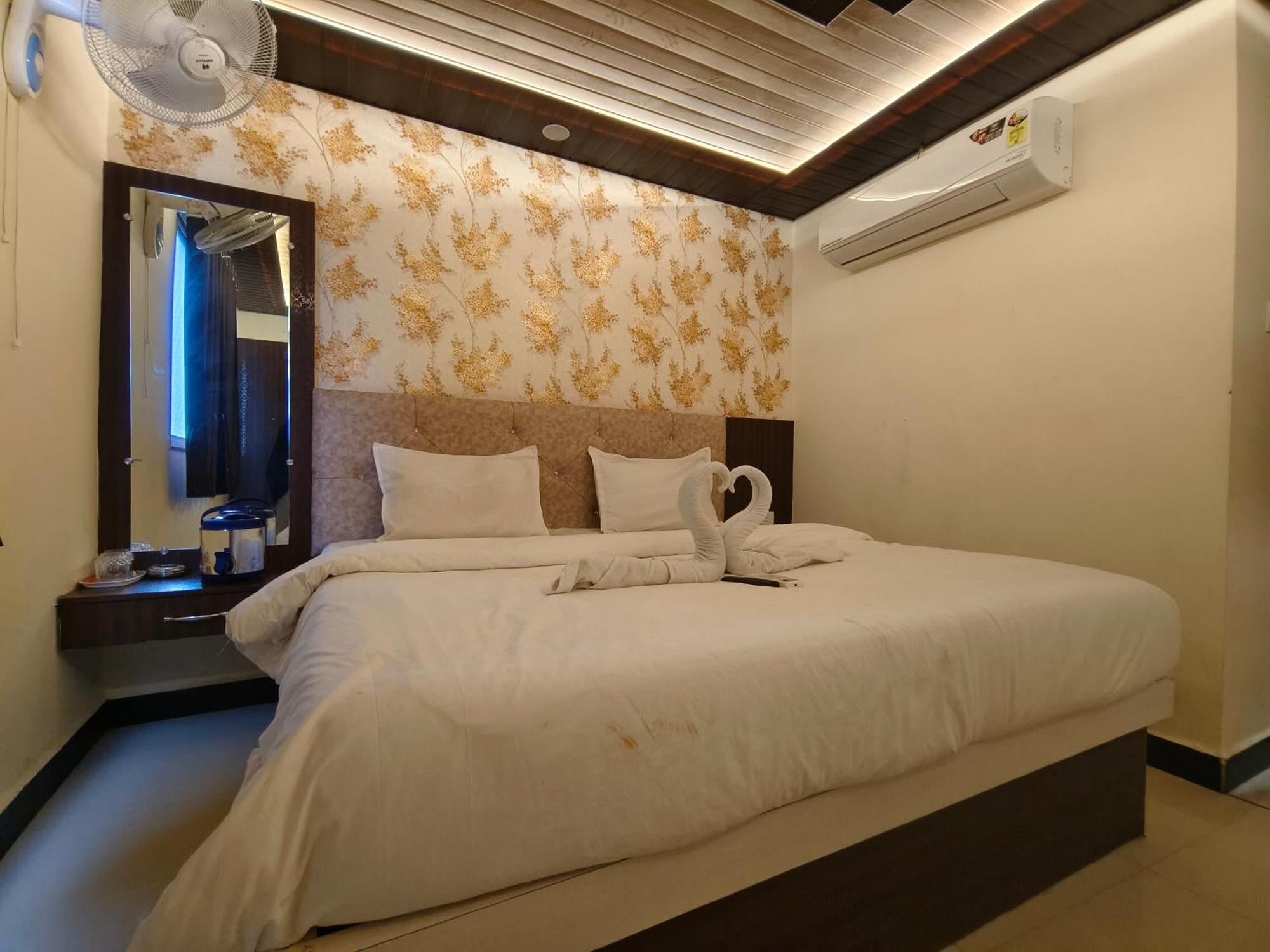 Hotel Jain Shree Ujjain Ngoại thất bức ảnh