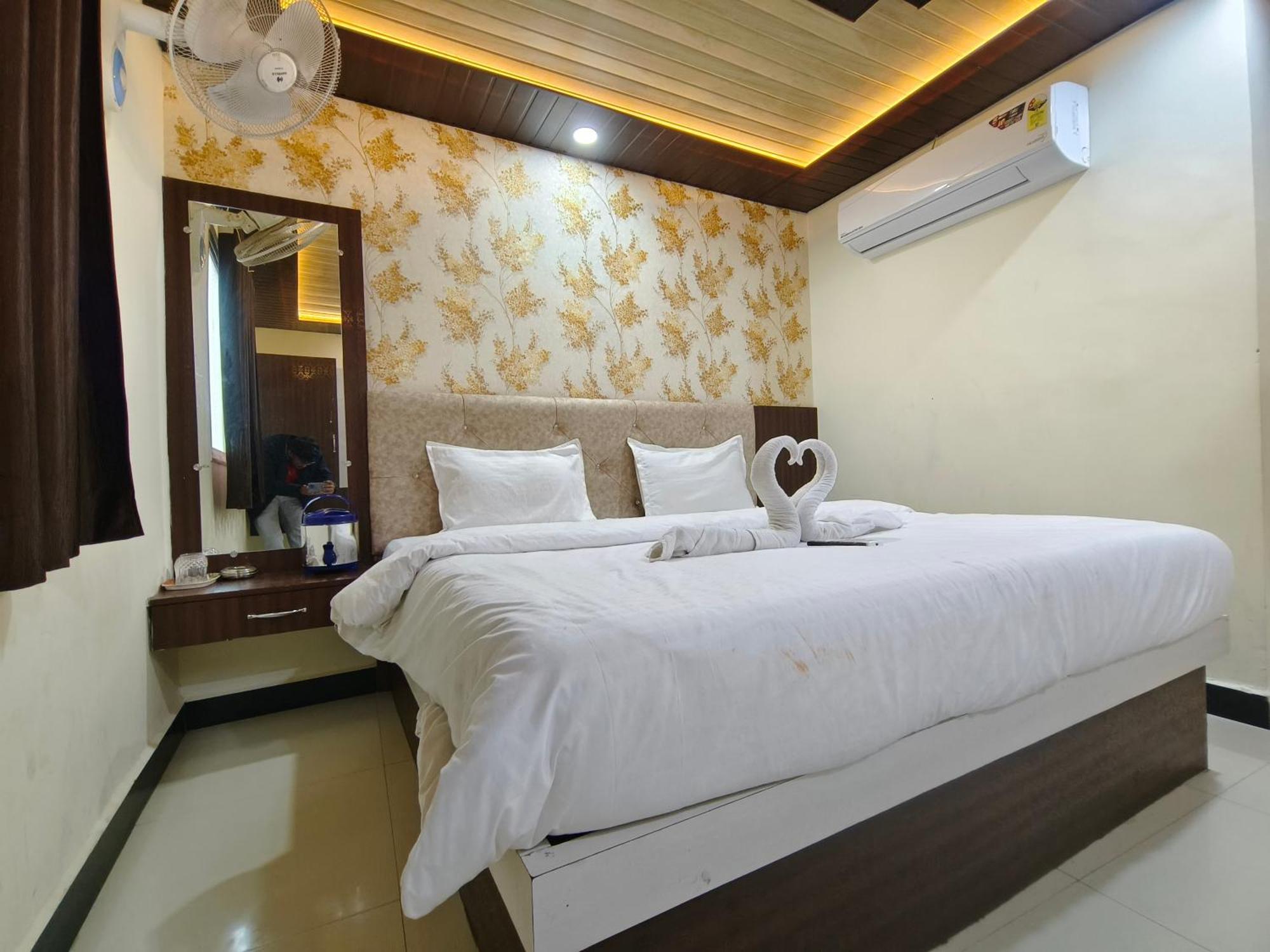 Hotel Jain Shree Ujjain Ngoại thất bức ảnh